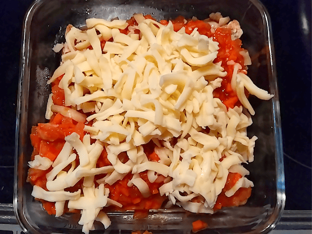 かじきのトマトソースチーズ焼きの焼く前の画像