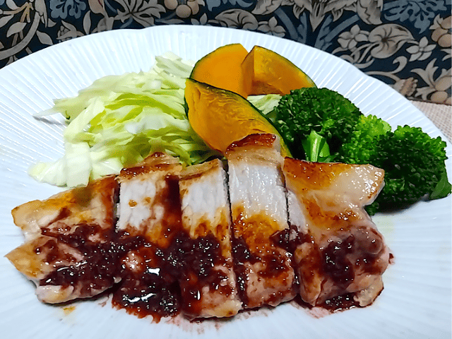【お弁当＆ご馳走】豚ロースのソテーとカシスソースのレシピ!!いつものソテーをご馳走にするレシピ