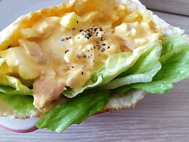 サーモンタルタルのピタパンの画像