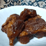 【お弁当＆おつまみ】豚なんこつの煮込みのレシピ!!カシスピューレで一味変える