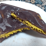 イオンのピスタチオスプレッドでなんちゃってドバイチョコレート