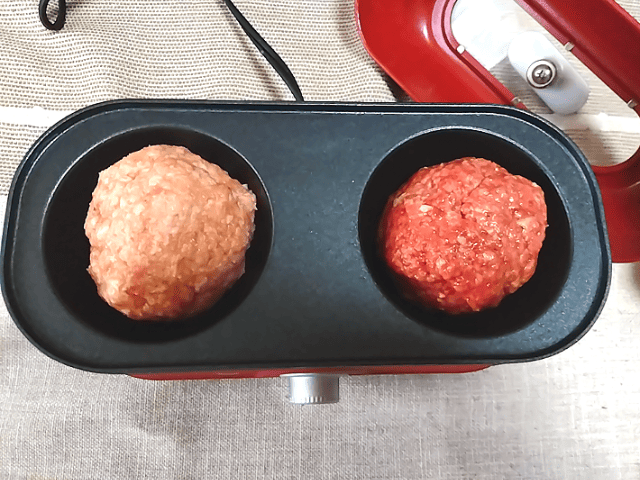 格之進×ライソンのハンバーグ焼き器で牛肉100％ハンバーグと豚肉100％ハンバーグの食べ比べレビュー