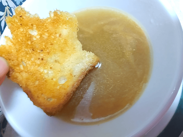 オニオンスープトーストの画像