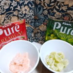 ピュレグミプレミアム2種を食べ比べ!!白桃＆シャインマスカット