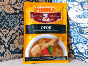 OPOR(オポール)の素【業務スーパー(税抜)98円】を使ってホワイトカレーを作ってみた!!