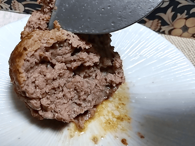 格之進×ライソンのハンバーグ焼き器で作ったハンバーグの画像
