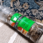 【業務スーパー】ミル付きハーブソルト<イタリアンミックス>の使い方＆レビュー