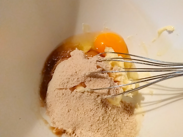 1回目のアイスボックスクッキーの材料を混ぜる画像