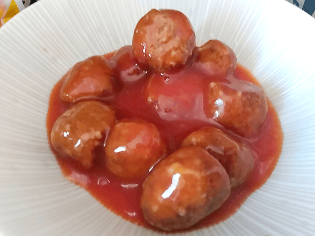 石井食品のミートボールの中身の画像
