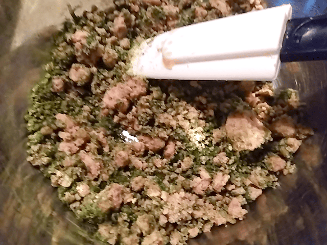 抹茶のクッキーの生地の画像